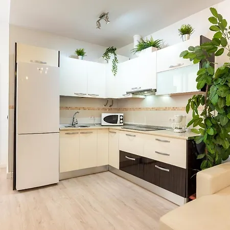 Mlg - Apartamento Trinidad Con Parking Lägenhet