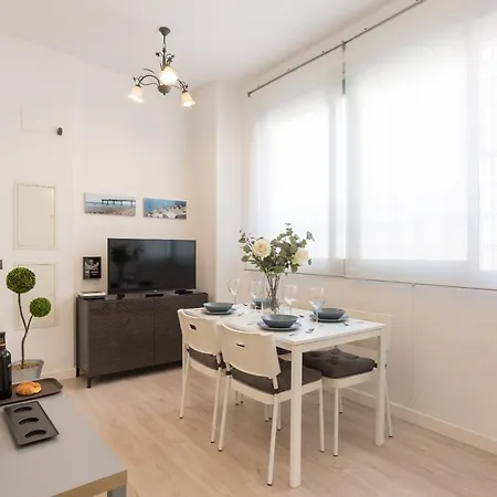 Lägenhet Mlg - Apartamento Trinidad Con Parking Málaga