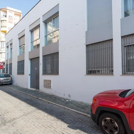 Mlg - Apartamento Trinidad Con Parking Málaga
